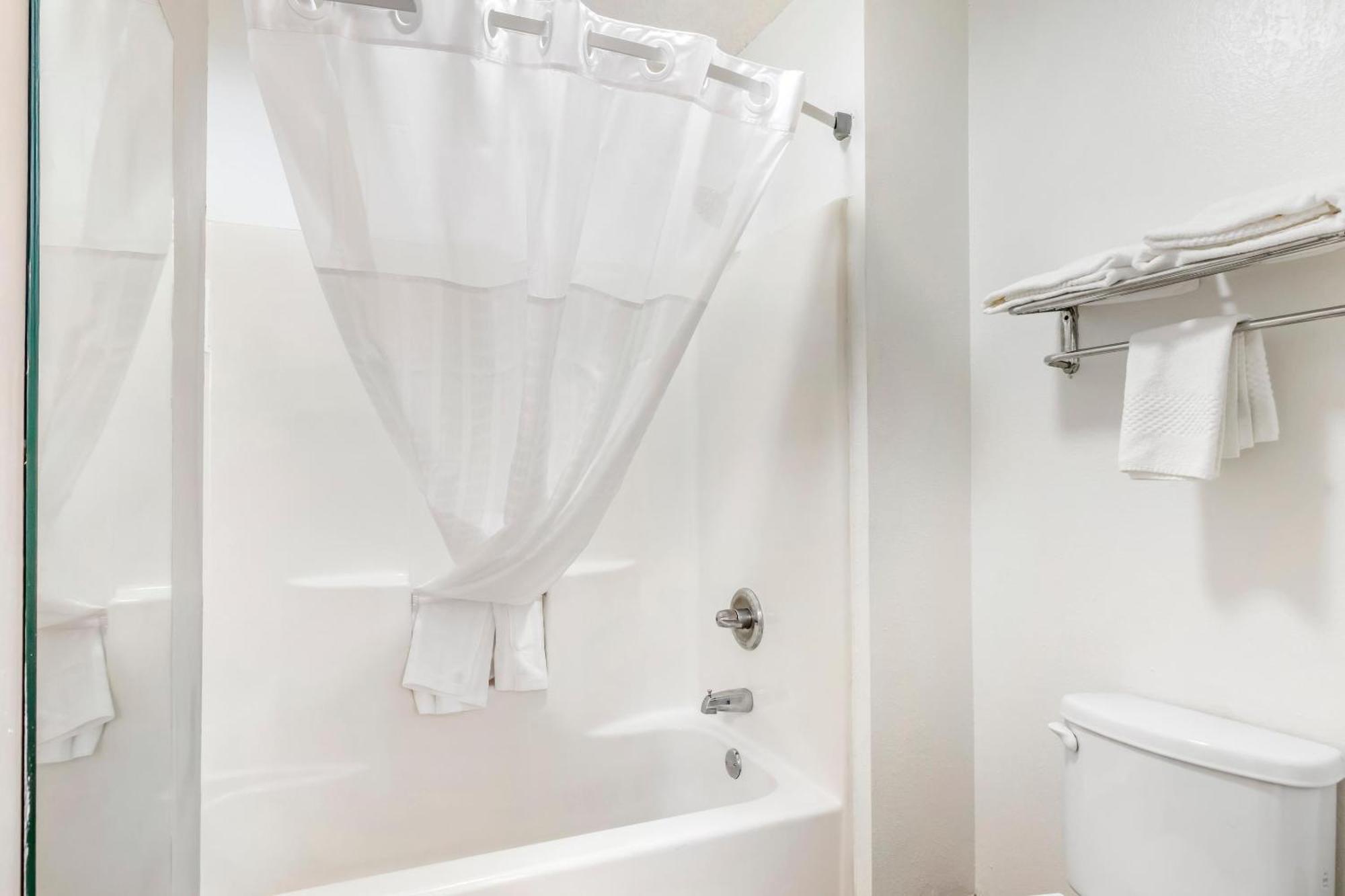 Quality Inn & Suites Decatur Priceville I-65 Ngoại thất bức ảnh